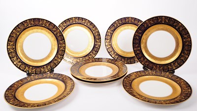 Lot 20 - HAVILAND LIMOGES - EIGHT GILT PORCELAIN PLATES