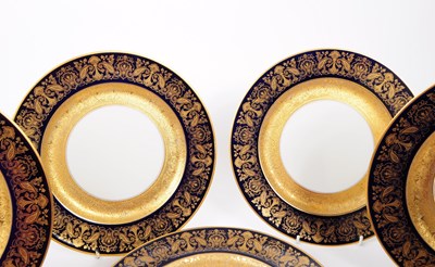 Lot 20 - HAVILAND LIMOGES - EIGHT GILT PORCELAIN PLATES