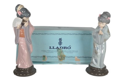 Lot 13 - LLADRO - TWO LATE 20TH CENTURY PORCELAIN JAPANESE GEISHA LADY FIGURES