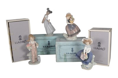 Lot 14 - LLADRO - COLLECTION OF FOUR LATE 20TH / 21ST CENTURY PORCELAIN FIGURES