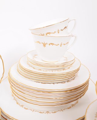 Lot 21 - ROYAL WORCESTER - GOLD CHANITILLY PORCELAIN SERVICE