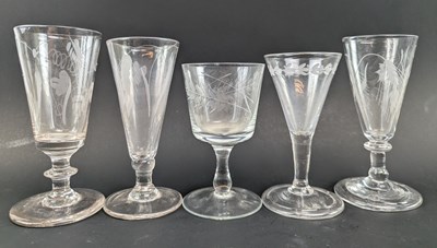 Lot 27 - FIVE GEORGE III 18TH CENTURY CIRCA 1750 HAND ENGRAVED DWARF ALE GLASSES
