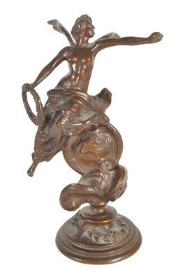 Lot 228 - 19TH CENTURY GRAND TOUR BRONZE SCULPTURE OF WINGED VICTORY
