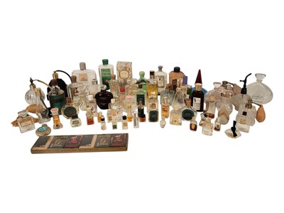 Lot 27 - LARGE COLLECTION OF VINTAGE LATE 20TH / 21ST CENTURY PERFUME BOTTLES