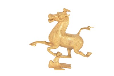 Lot 204 - SMALL GOLDEN STATUE OF CHINESE HAN FLYING HORSE OF GANSU