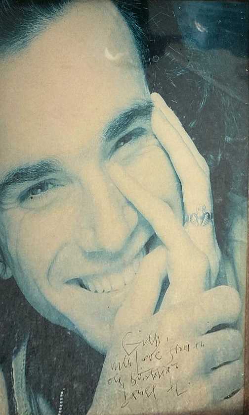 Lot 148 - SIR DANIEL DAY-LEWIS - LARGE AUTOGRAPHED FRAMED PHOTOGRAPH