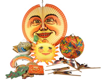 Lot 235 - COLLECTION OF 20TH CENTURY VINTAGE ASSORTED HOLIDAY PAPER LANTERNS