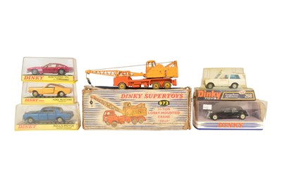 Lot 352 - DIECAST - COLLECTION OF VINTAGE DINKY TOYS DIECAST MODELS