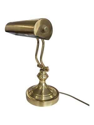Lot 598 - 20TH CENTURY VINTAGE BRASS BANKERS LAMP