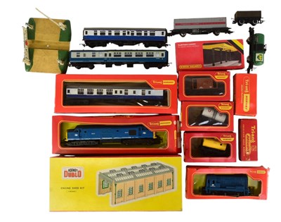 Lot 354 - MODEL RAILWAY - COLLECTION OF VINTAGE OO GAUGE MODEL RAILWAY