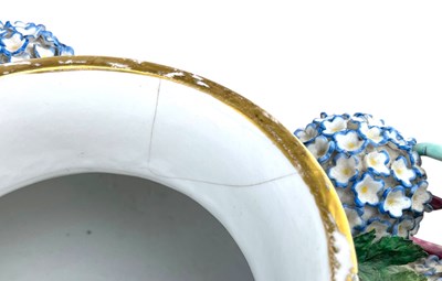 Lot 1 - MEISSEN LATE 19TH CENTURY SCHNEEBALLEN PORCELAIN LIDDED VASE