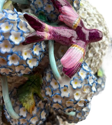 Lot 1 - MEISSEN LATE 19TH CENTURY SCHNEEBALLEN PORCELAIN LIDDED VASE