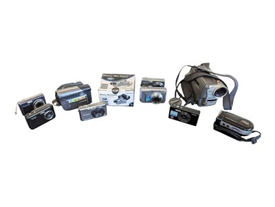 Lot 259 - COLLECTION OF CONTEMPORARY DIGITAL AND VIDEO CAMERAS