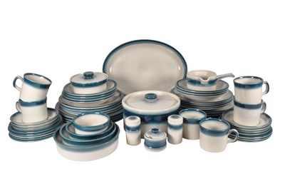 Lot 56 - WEDGWOOD - A VINTAGE LATE 20TH CENTURY BLUE PACIFIC STONEWARE DINNER SERVICE