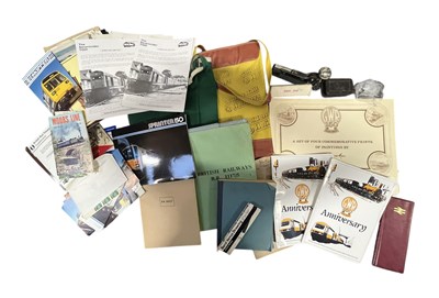 Lot 153 - RAILWAYANA - MIXED SELECTION OF GWR & BR RELATED ITEMS