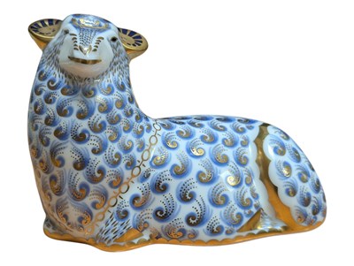 Lot 1 - ROYAL ROWN DERBY - ENGLISH FINE BONE CHINA SHEEP PAPERWEIGHT