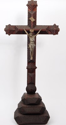 Lot 217 - TRAMP ART CARVED CATHOLIC CRUCIFIX