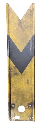 Lot 138 - RAILWAYANA - MID CENTURY YELLOW AND BLACK ENAMEL SINGLE ARM