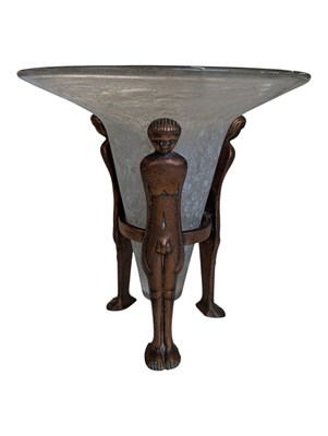 Lot 271 - ARCHIMEDE SEGUSO FOR VETRI D'ARTE - 20TH CENTURY SCAVA GLASS TRI-FOOTED VASE