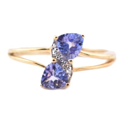 Lot 53 - HALLMARKED 9CT GOLD TANZANITE & DIAMOND CROSSOVER RING