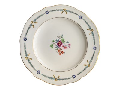 Lot 76 - COALPORT - COLLECTION OF EARLY 20TH CENTURY PORCELAIN PLATES AND SERVING DISHES