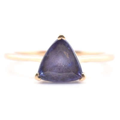 Lot 58 - HALLMARKED 14CT GOLD & TANZANITE TOMAS RAE RING