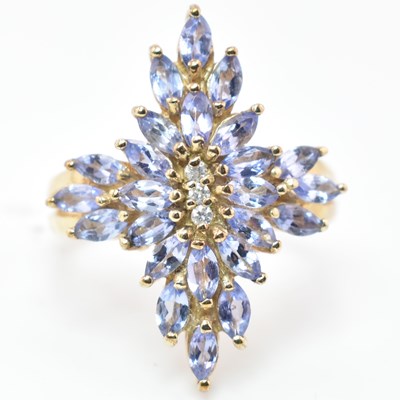 Lot 222 - HALLMARKED 9CT GOLD TANZANITE & DIAMOND CLUSTER RING