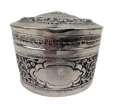 Lot 40 - 20TH CENTURY BURMESE ANGLO COLONIAL SILVER LIDDED POT