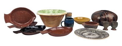 Lot 69 - MIXED SELECTION OF STUDIO ART POTTERY