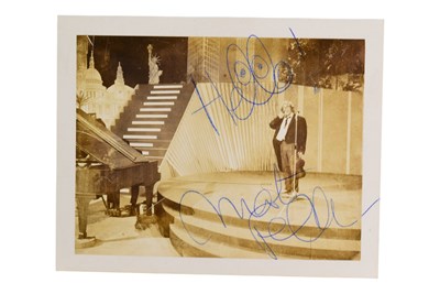 Lot 257 - ACTORS / COMEDY - MARTY FELDMAN (D.1982) - SIGNED PHOTOGRAPH