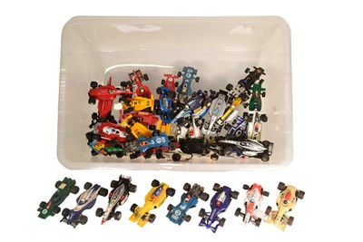 Lot 200 - SCALEXTRIC - LARGE COLLECTION OF SCALEXTRIC CARS & PARTS