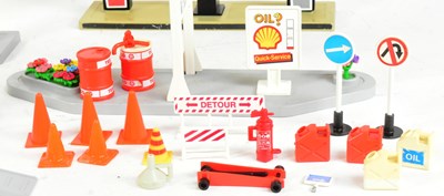 Lot 722 - PLAYMOBIL - VINTAGE PLAYMOBIL SHELL & ESSO PETROL STATIONS