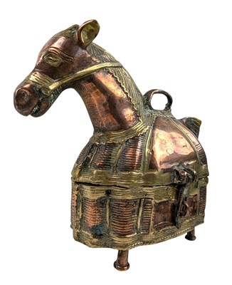 Lot 51 - INDO PERSIAN INSPIRED DHOKRA BRONZE & COPPER CASKET IN THE SHAPE OF A HORSE