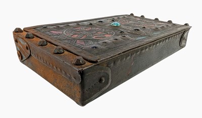 Lot 11 - ATTRIBUTED TO ALFRED DAGUET - ART NOUVEAU REPOUSSE METAL & JEWELLED COFFRET BOX