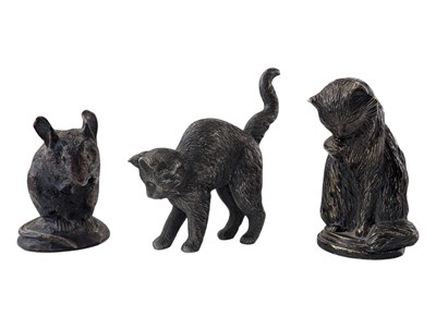Lot 318 - VINTAGE MINIATURE BRONZE CAT FIGURES AND RESIN MOUSE FIGURE