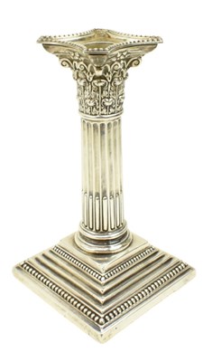 Lot 117 - 20TH CENTURY EDWARDIAN STYLE HALLMARKED SILVER CANDLESTICK