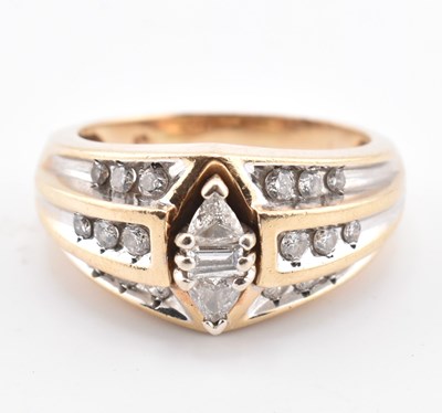 Lot 177 - GOLD & DIAMOND FANCY CLUSTER RING