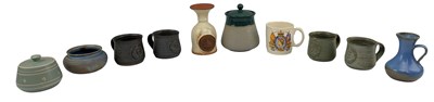 Lot 114 - SELECTION OF ROYAL COMMEMORATIVE STUDIO ART POTTERY MUGS & OTHER S