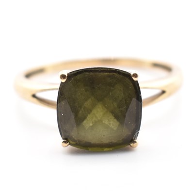 Lot 317 - HALLMARKED 9CT GOLD & MOLDAVITE SOLITAIRE RING