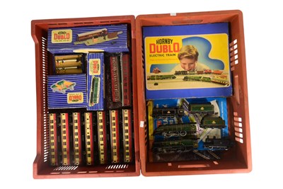 Lot 462 - MODEL RAILWAY - COLLECTION OF VINTAGE HORNBY DUBLO