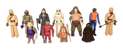 Lot 560 - STAR WARS - COLLECTION OF VINTAGE ACTION FIGURES WITH ACCESSORIES