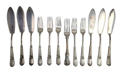 Lot 175 - SET OF VICTORIAN HALLMARKED SILVER FISH FORKS & KNIVES