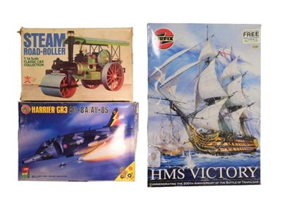 Lot 478 - MODEL KITS - X3 ASSORTED PLASTIC MODEL KITS