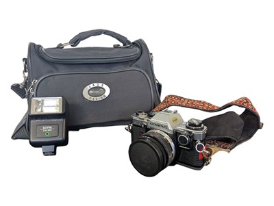 Lot 347 - OLYMPUS - VINTAGE OM10 35MM SLR CAMERA