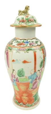 Lot 115 - QING DYNASTY CANTON FAMILLE ROSE LIDDED PORCELAIN VASE 清 广彩花鸟盖瓶