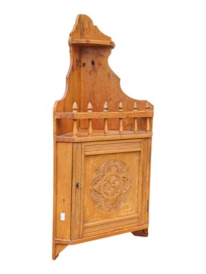 Lot 963 - EARLY 20TH CENTURY WALNUT CARVED WALL CORNER CABINET