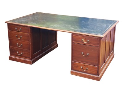 Lot 909 - 19TH CENTURY LARGE MAHOGANY TWIN PEDESTAL DESK