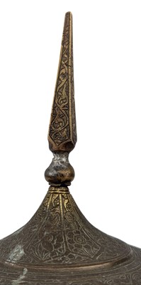 Lot 130 - 20TH CENTURY ISLAMIC INDO-PERSIAN KULAD KHUD HELMET