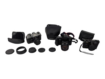 Lot 358 - COLLECTION OF THREE LATE 20TH CENTURY VINTAGE SLR CAMERAS