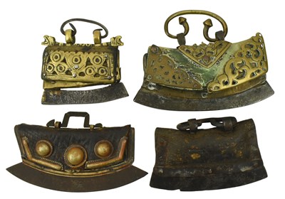 Lot 85 - FOUR 19TH/20TH CENTURY TIBETAN CHUCKMUCK MECHAG TINDER POUCHES 十九至二十世紀 皮製銀火鐮包